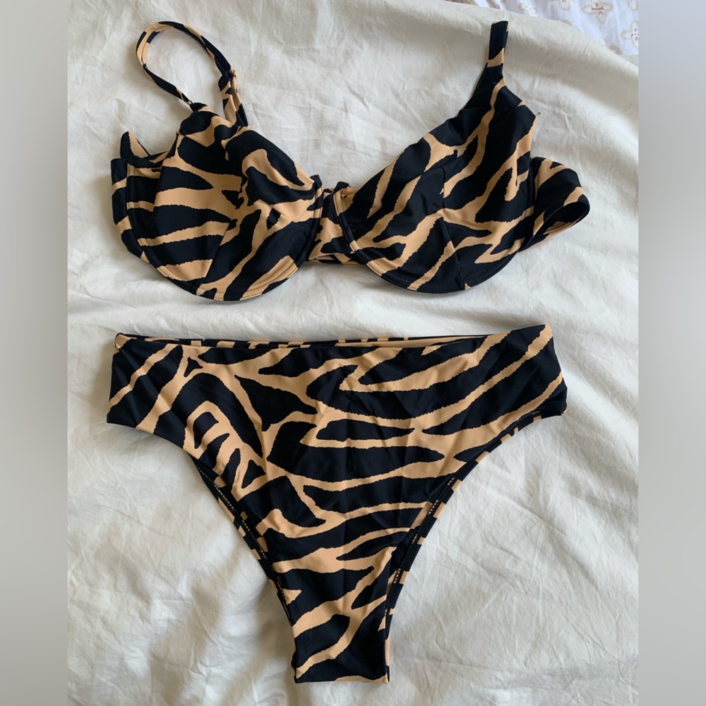 CODE B - Zebra Bikini